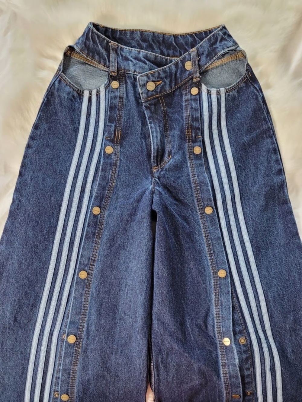 Adidas x Ivy Park Beyoncé Denim Wide-Leg Snap Cargo Pants - Size XS - Picture 6 of 7